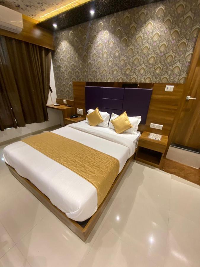Hotel Bkc Crown - Near Trade Centre, Visa Consulate Bombaj Exteriér fotografie